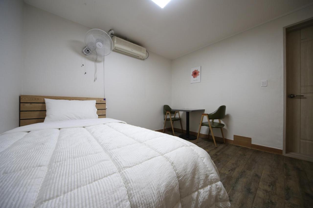 Uh Suite Kjongdžu Exteriér fotografie